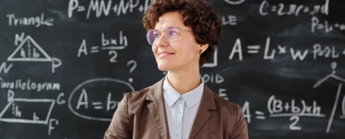 Ten prezent dla nauczyciela zaskoczy Twojego wychowawcę. Sprawdź!