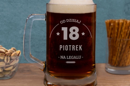 Prezent na 18 - śmiesznie, kreatywnie, czy ze smakiem? Sprawdź co wybrać!