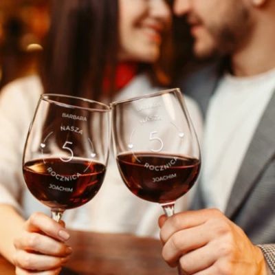 Prezent na rocznicę ślubu - sprawdzone pomysły